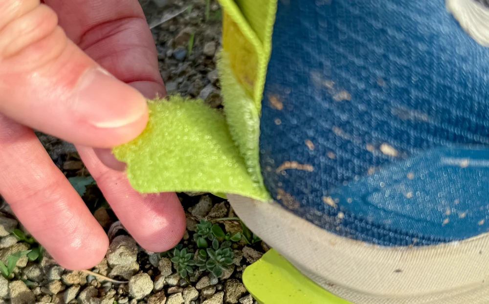 Altra Lone Peak 9 gaiter attachment points