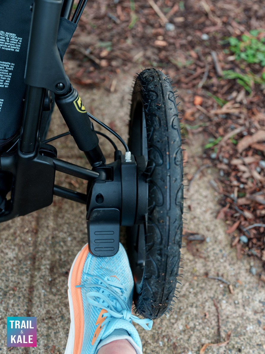 BOB Wayfinder - The foot brake is easy to lock and release by flipping this lever with your foot.