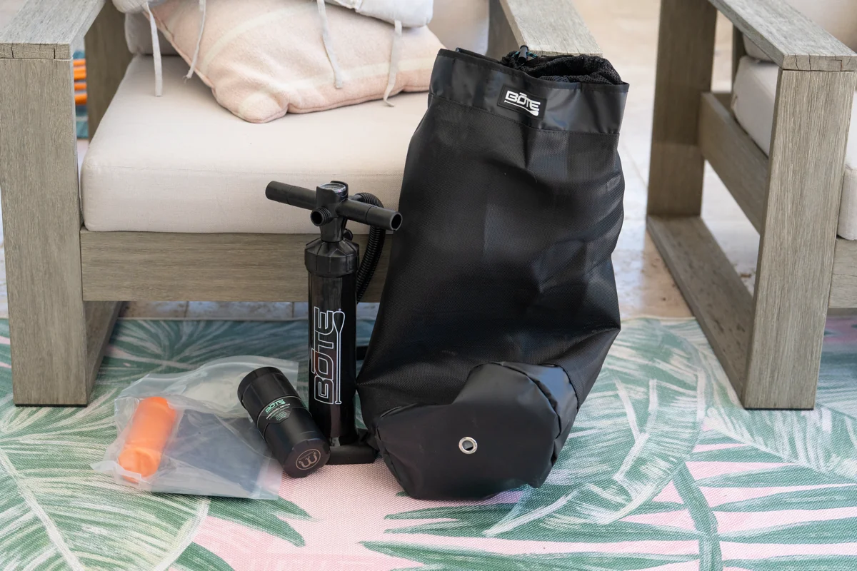 What comes with the BOTE Hangout Sling Chair