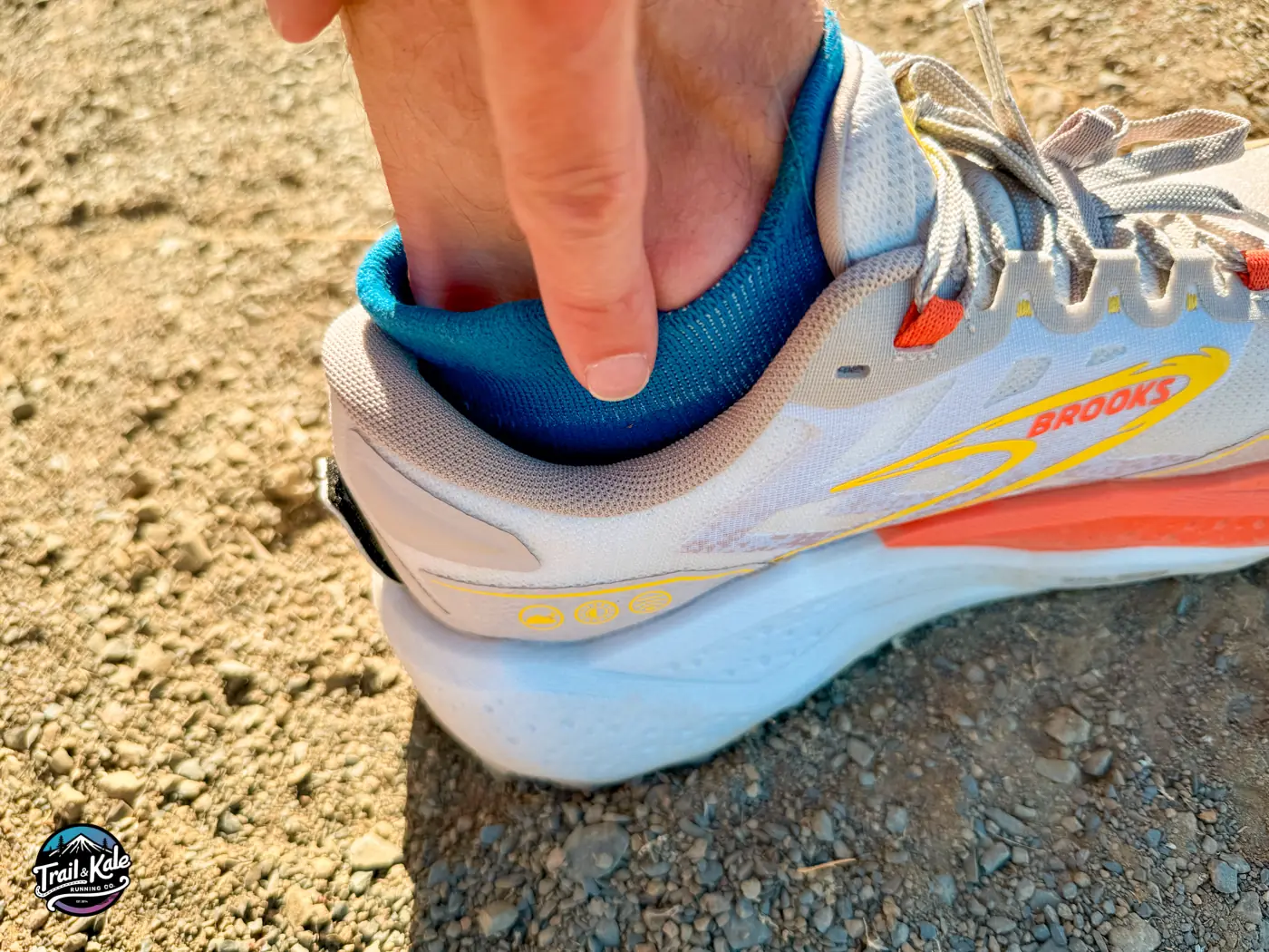 collar and heel counter are well-cushioned