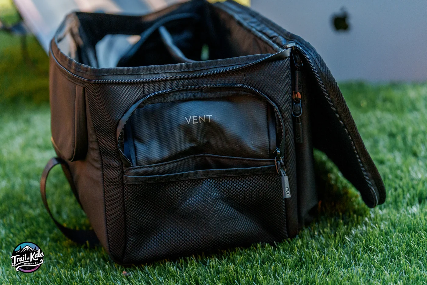 Side vent on the DJI power station's bag