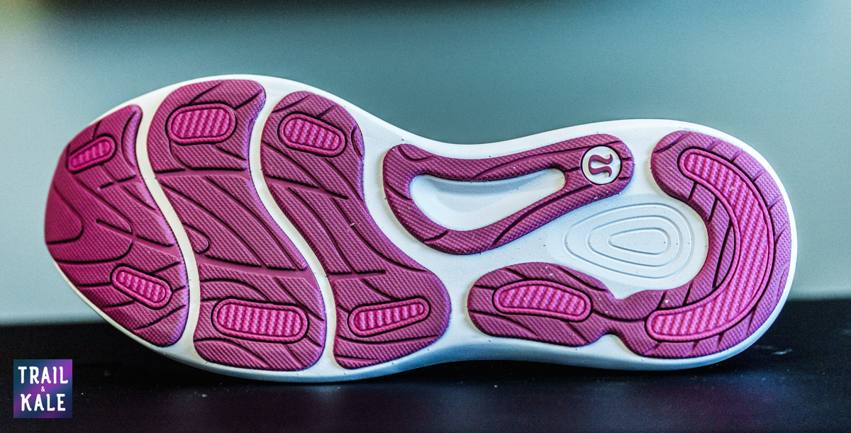 lululemon Chargefeel Review Trail and Kale web wm 19