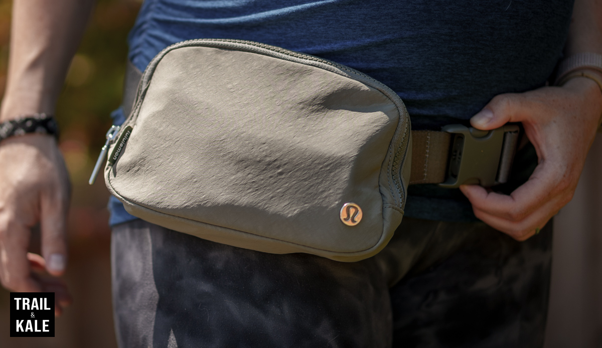 Lululemon Everywhere Belt Bag Review for web 5
