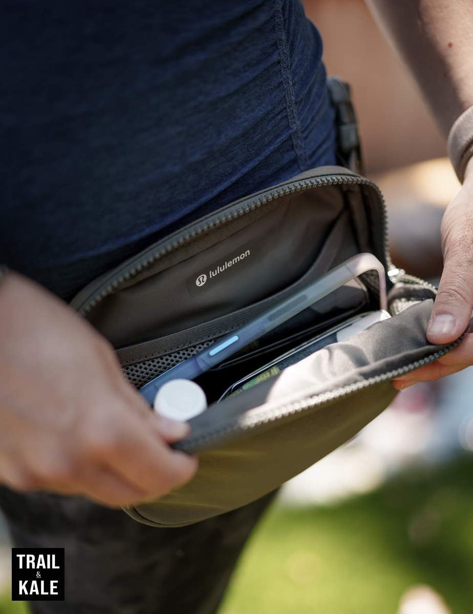 Lululemon Everywhere Belt Bag Review for web 8