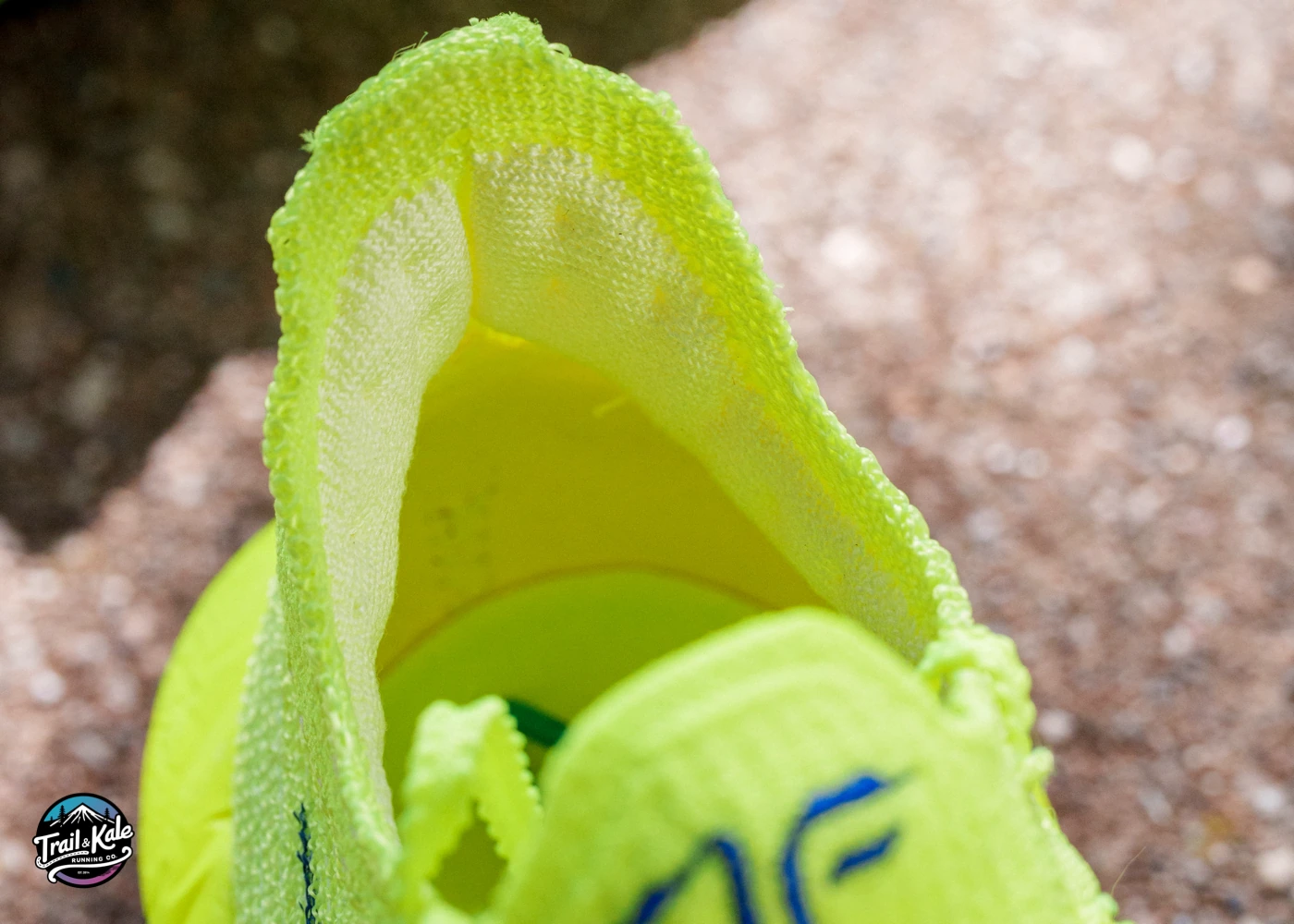 The inside of the heel counter has well designed cushions