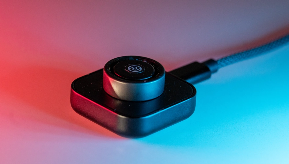 Noise Luna Ring charging can be touch and go