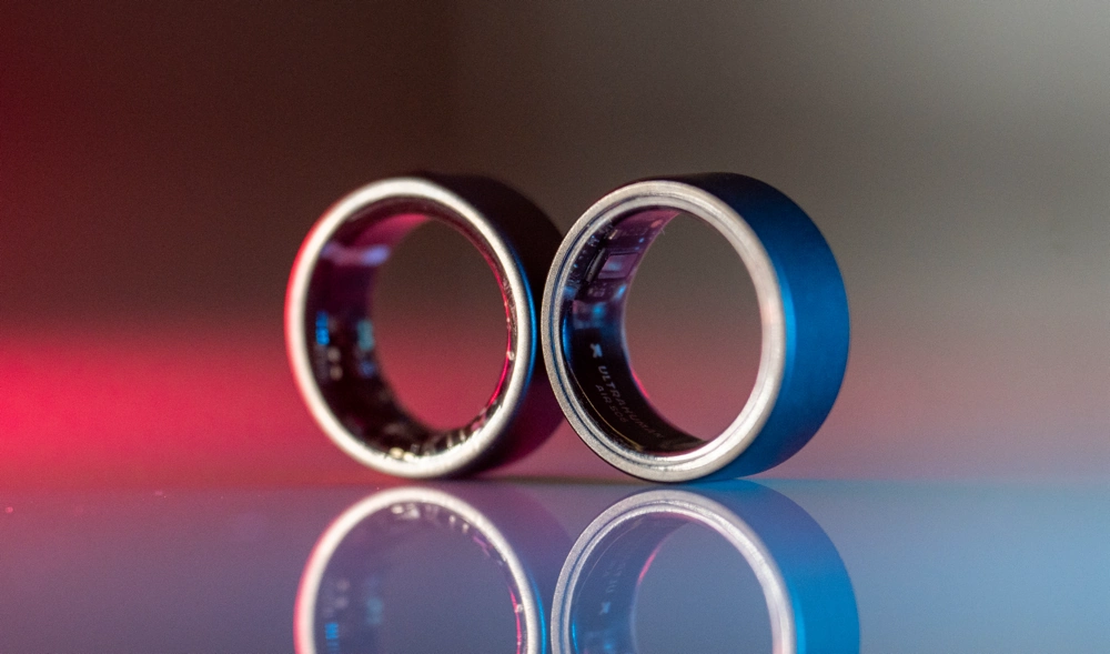 Noise Luna Ring (left), Ultrahuman Ring Air (right)