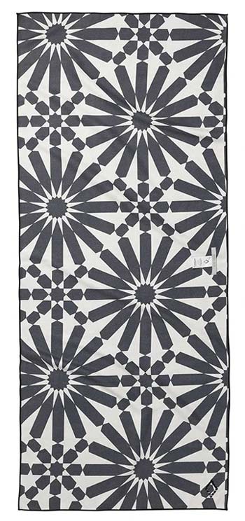 Nomadix Towel Best Quick Dry Camping Towels Trail and Kale