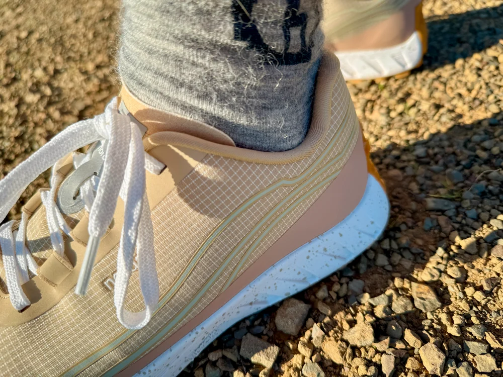 Norda 002 collars rise quite high