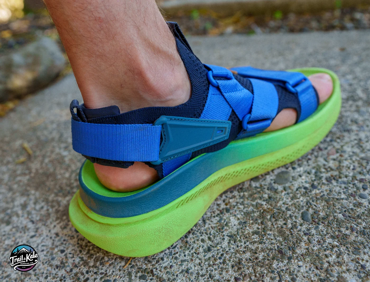 The Aventrail W-strap velcro fastening system and the strap around the heel secures the foot well