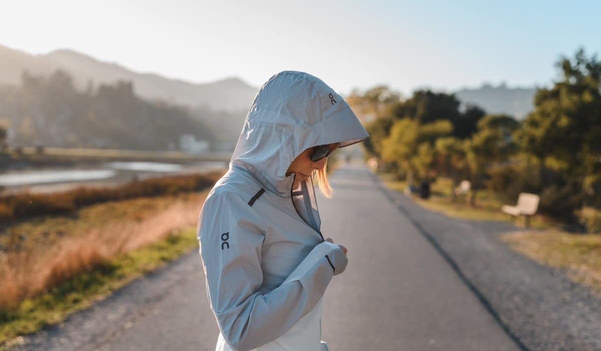 On Weather Jacket Womens review Trail Kale sml 4