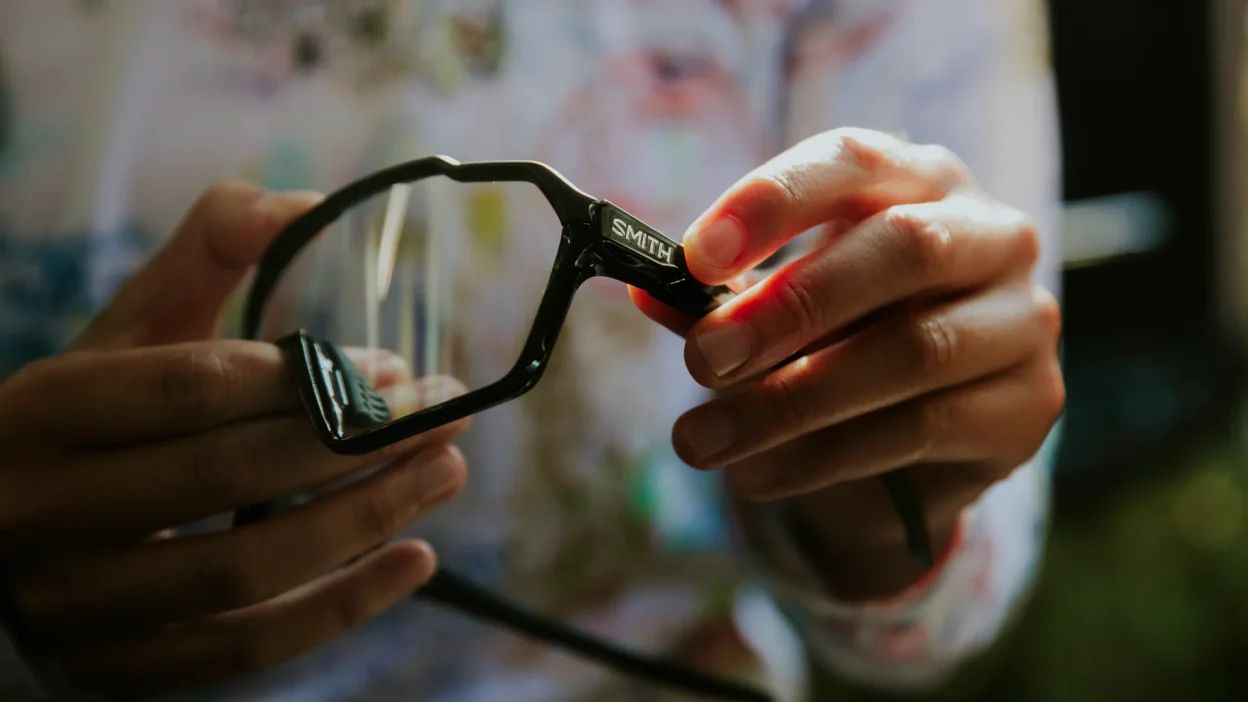 How Smith ChromaPop Photochromic Lenses Work And How They Benefit Runners 1 - Trail and Kale | Trail Running & Adventure