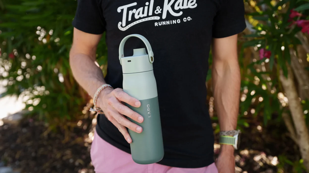 LARQ PureVis 2 Bottle Review: Water Filtration AND UV-C Sterilisation On The Go 1 - Trail and Kale | Trail Running & Adventure