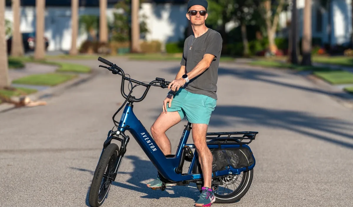Aventon Abound SR Ebike Review - alastair on the bike