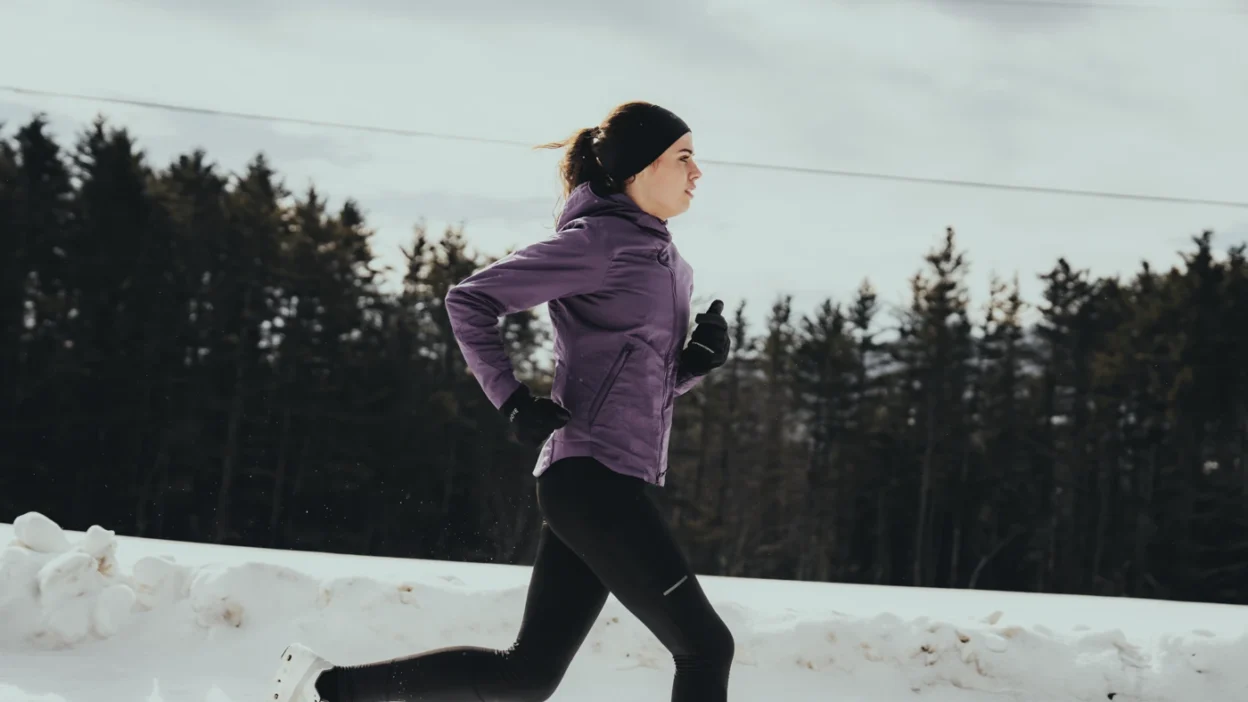 GOREWEAR's CONCURVE WINDSTOPPER Insulated Jacket adapts to cold weather training