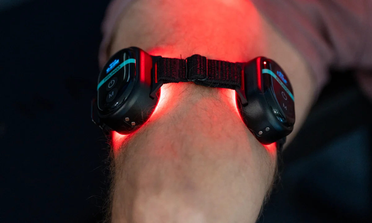 PRUNGO FluxGo portable red light therapy device review 7 - Trail and Kale | Trail Running & Adventure